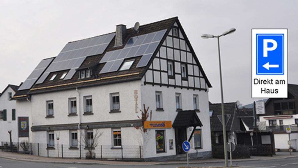 Hotel Am Maibaum Neuenrade Kültér fotó